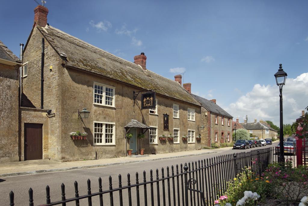 Lord Poulett Arms Hotel Bristol Exterior foto
